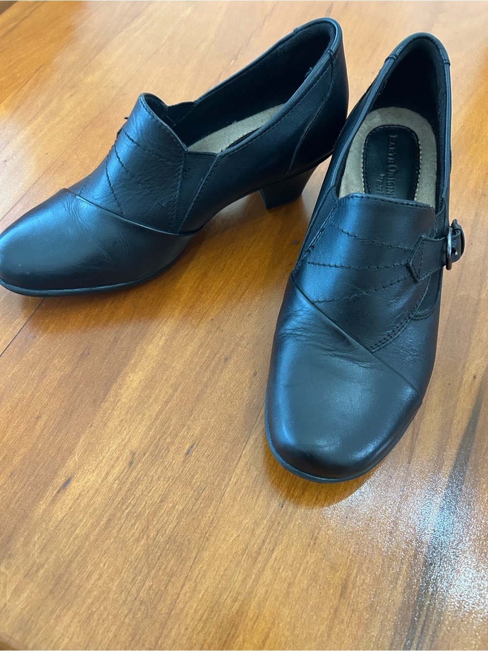 Earth Origins Black Leather Comfort Slip On Shoes Size 8 Excellent Condition